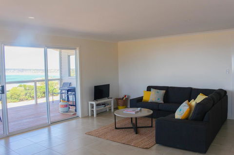 Bayview House - Accommodation Sunshine Coast 11
