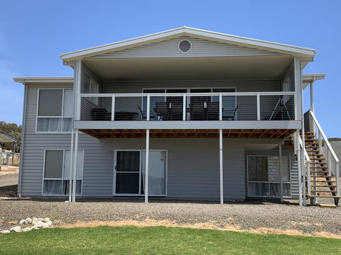 Bayview House - Accommodation Sunshine Coast 1