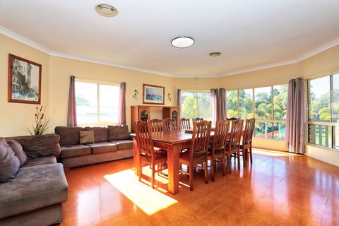 Waterfront At White Patch - Accommodation Sunshine Coast 27