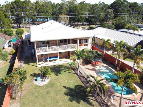 Waterfront At White Patch - Accommodation Sunshine Coast 32