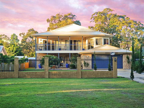 Waterfront At White Patch - Accommodation Sunshine Coast 2