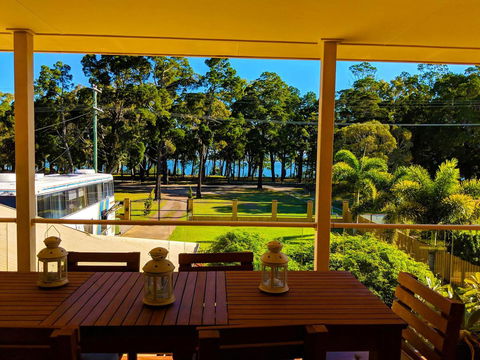 Waterfront At White Patch - Accommodation Sunshine Coast 9