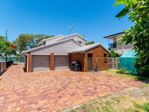 Island Homestay - Accommodation Sunshine Coast 13