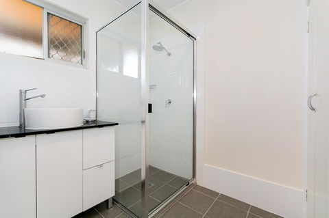 Lowset Sweetie, Central To Everything - Partridge St, Bongaree - Accommodation Sunshine Coast 11