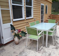 Retro Beach Flat - Accommodation Sunshine Coast