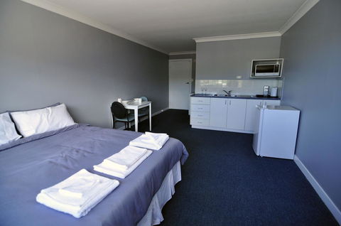 Bribie Island Square - Accommodation Sunshine Coast 0