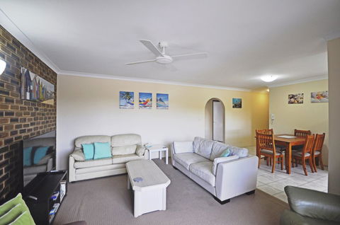 Sands Court On Boyd - Accommodation Sunshine Coast 1