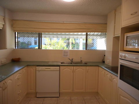 Placid Waters Holiday Apartments - Accommodation Sunshine Coast 16