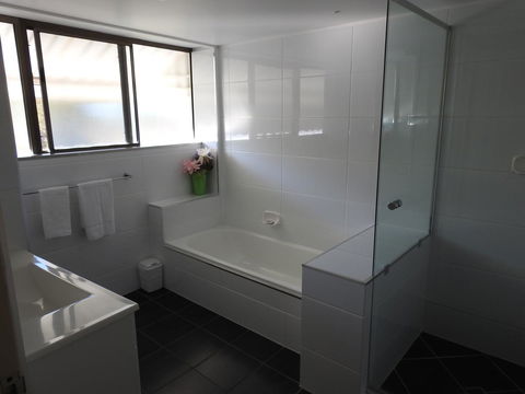 Placid Waters Holiday Apartments - Accommodation Sunshine Coast 10