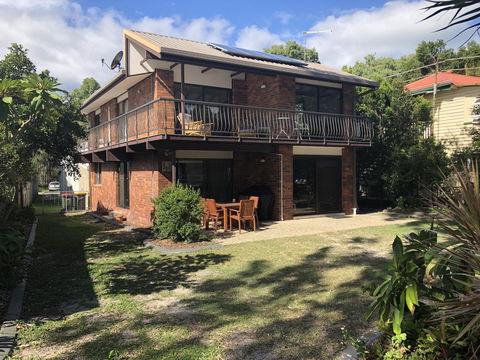 Bribie Beach House - Accommodation Sunshine Coast 5