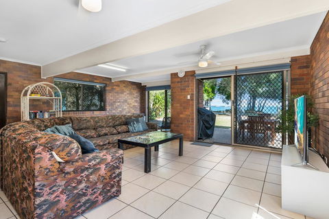 Bribie Beach House - Accommodation Sunshine Coast 7