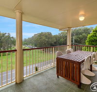 Immaculate Spacious Second Floor Unit Overlooking Pristine Parklands - Accommodation Sunshine Coast