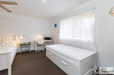 Immaculate Spacious Second Floor Unit Overlooking Pristine Parklands - Accommodation Sunshine Coast 4