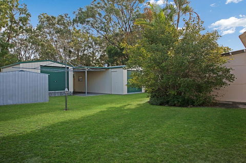 Lowset, Pet Friendly Cottage - Sunset Ave, Bongaree - Accommodation Sunshine Coast 10