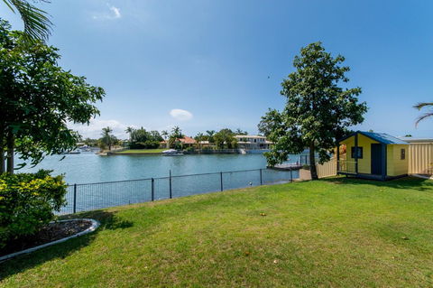 Lowset Home On The Canal - Dolphin Dr, Bongaree - Accommodation Sunshine Coast 10