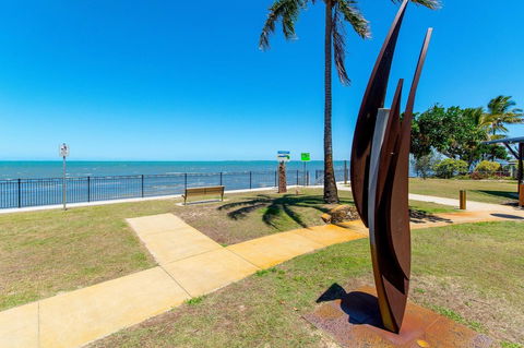 Waterviews,Pool, Wifi Its All Here !- Welsby Pde, Bongaree - Accommodation Sunshine Coast 8