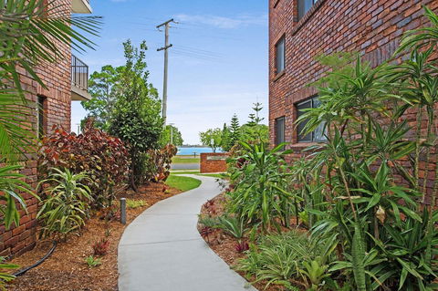 Waterviews,Pool, Wifi Its All Here !- Welsby Pde, Bongaree - Accommodation Sunshine Coast 15