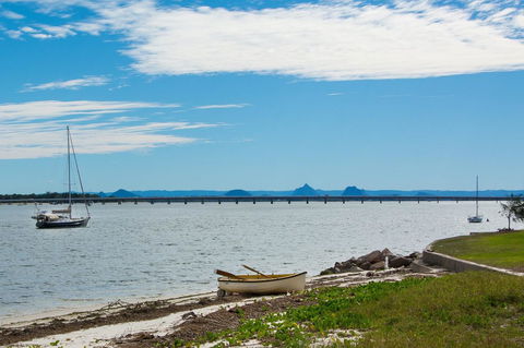Waterviews,Pool, Wifi Its All Here !- Welsby Pde, Bongaree - Accommodation Sunshine Coast 6