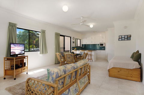 Quiet Location Across From Waterfront - South Esp, Bongaree - Accommodation Sunshine Coast 12