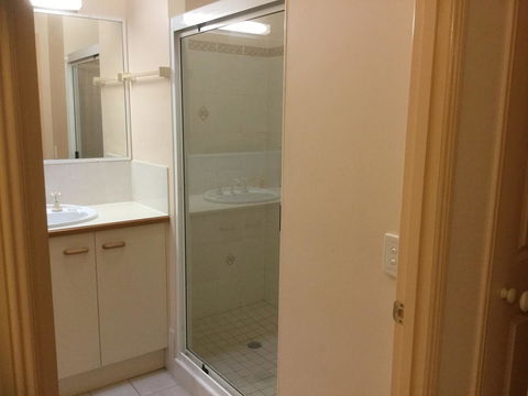 Private Canal Duplex With Pontoon - Oleander Drive, Bongaree - Accommodation Sunshine Coast 5