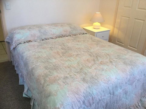 Private Canal Duplex With Pontoon - Oleander Drive, Bongaree - Accommodation Sunshine Coast 10
