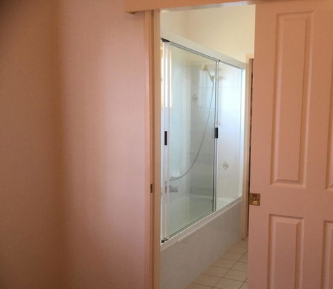 Private Canal Duplex With Pontoon - Oleander Drive, Bongaree - Accommodation Sunshine Coast 16