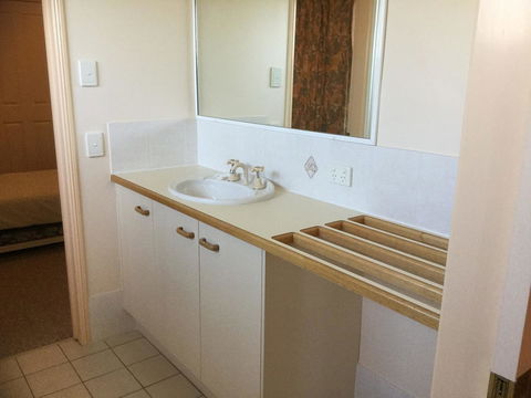 Private Canal Duplex With Pontoon - Oleander Drive, Bongaree - Accommodation Sunshine Coast 18