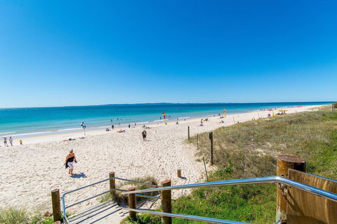 Everything You Need Including A Pool! Karoonda Sands Apartments - Accommodation Sunshine Coast 12