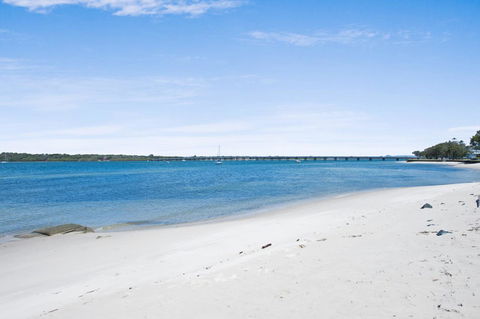 Everything You Need Including A Pool! Karoonda Sands Apartments - Accommodation Sunshine Coast 7