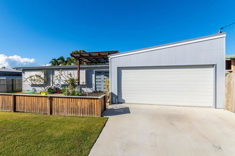 Fabulous Family Destination In Paradise Parade, Bongaree - Accommodation Sunshine Coast 8