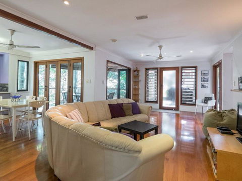 Billa Blue By Discover Stradbroke - Accommodation Sunshine Coast 4