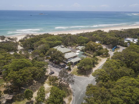 Manta Lodge YHA & Scuba Centre - Accommodation Sunshine Coast 2