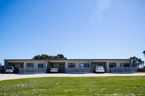 Island Quarters - Accommodation Sunshine Coast 1