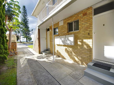 'Beachside' Shoal Bay, Unit 4 - Accommodation Sunshine Coast 0