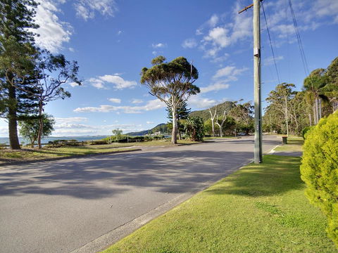 'Beachside' Shoal Bay, Unit 4 - Accommodation Sunshine Coast 3