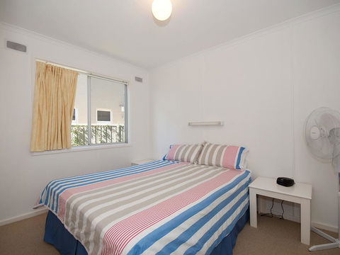 'Beachside' Shoal Bay, Unit 4 - Accommodation Sunshine Coast 2
