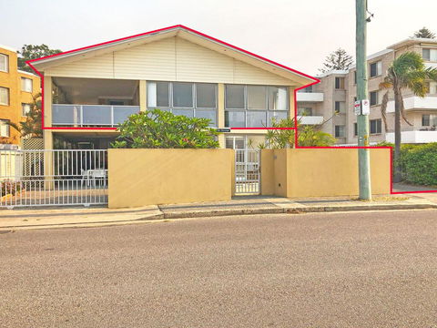 'Mooring Two Upstairs', 23 Shoal Bay Rd - Stunning Views, WIFI, Air Conditioning And Boat Parking - Accommodation Sunshine Coast 0