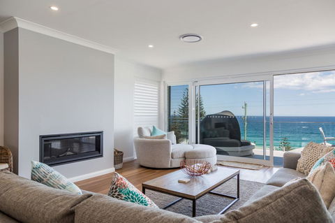 'Salt & Light' Mollymook - Accommodation Sunshine Coast 3