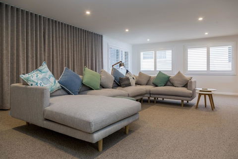 'Salt & Light' Mollymook - Accommodation Sunshine Coast 2