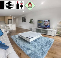 1 Bdrm Close Airport/Shops WIFI NETFLIX PARKING - Accommodation Sunshine Coast