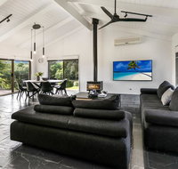 1 Oak - Rye Back Beach Accommodation - Accommodation Sunshine Coast