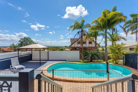 1-33 Tingira Close - Rainbow Beach, Gorgeous Ocean Views, Swimming Pool, Air Conditioning - Accommodation Sunshine Coast 3
