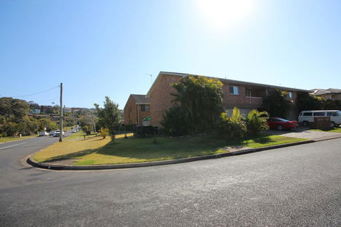 1/2 Brunswick Avenue - Accommodation Sunshine Coast 0