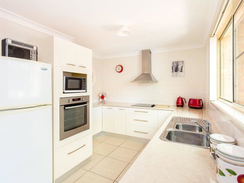 1/4 Huntly Close - Accommodation Sunshine Coast 1