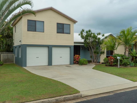 10 Bellgrove Street - Sawtell, NSW - Accommodation Sunshine Coast 0