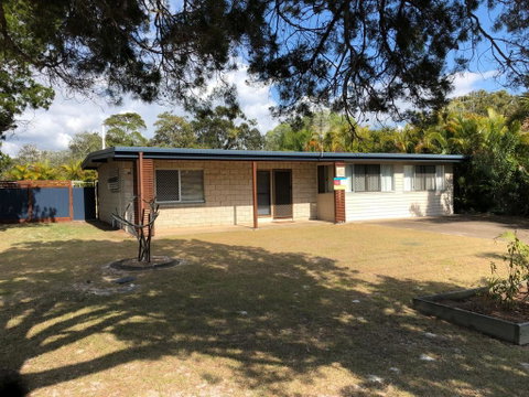 10 Cypress Avenue - Rainbow Beach, Fantastic Beach Location - Accommodation Sunshine Coast 2