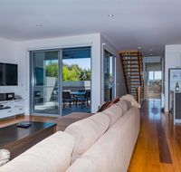 10 Sands Bvd - Accommodation Sunshine Coast
