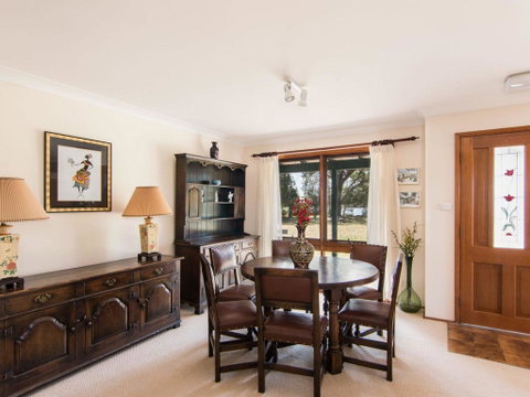 11 Bay Street - Waterfront Holiday - Accommodation Sunshine Coast 3