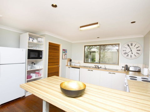 11 Coast At Boomerang Beach - Accommodation Sunshine Coast 2