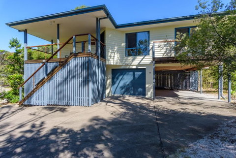 12 Ibis Court - Highset Beach House With Natural Bushland Gardens And Covered Decks - Accommodation Sunshine Coast 1